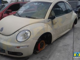 VW - VolksWagen New Beetle  2009